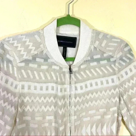 BCBGMaxAzria Creme Aztec Sheer Full Zip Cropped Bomber Jacket Size XXS - Picture 3 of 16